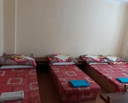 Barno Hostal